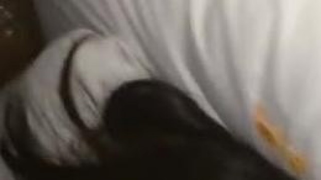 迷姦了壹個超清純漂亮的美眉 射了好幾次 高畫質露臉