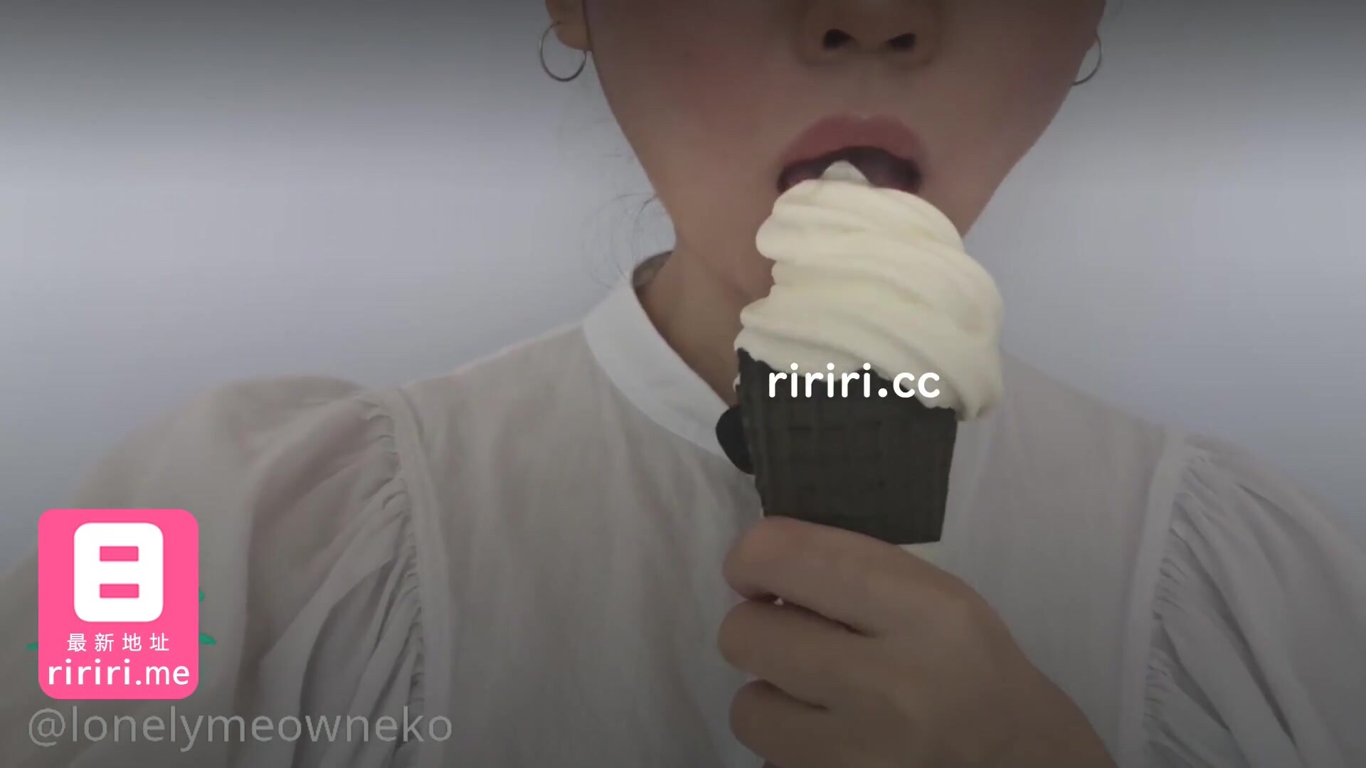 SWAG 曬太陽逛街公共衛生間慰慰試衣間偷拍回家玩玩具 快來圍觀NEKO的週末vlog吧