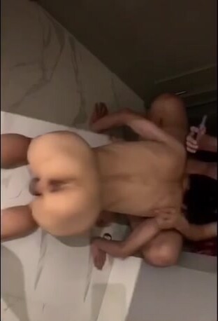 浩源弟弟和物件一起玩奴
