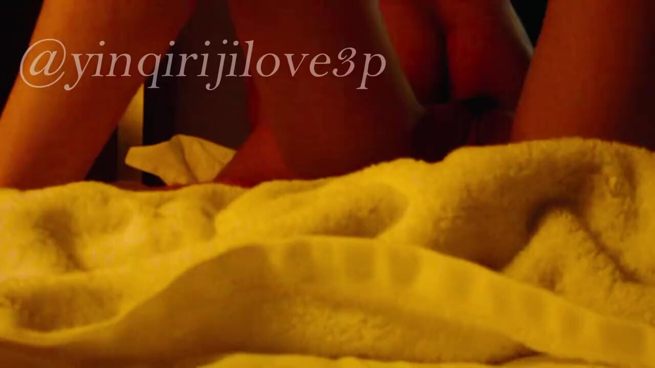 偷窺老婆被按摩師舔