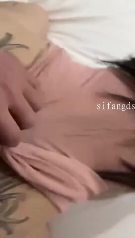 【援交妹子】上門應召賣淫女【兔兔】肥臀上菊花紋身後入顫抖 多名客人約操之後給予好評！ (1)