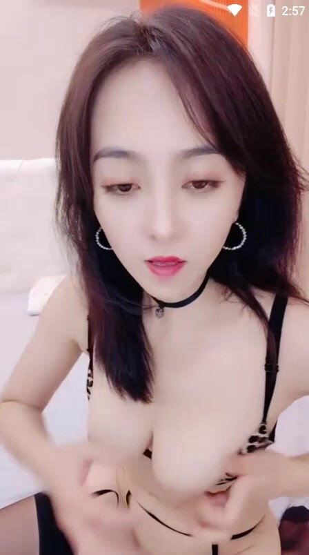 【邱小姐】新人超級騷的女神，首次約網友啪啪，御姐玩得激情四射，操逼不停 (2)