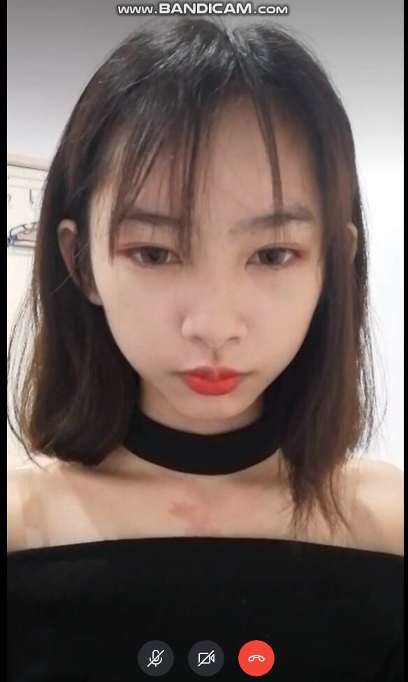 面試詐騙X46 假冒機器人忽悠漂亮美女做各種奇葩姿勢看鮑魚 (2)