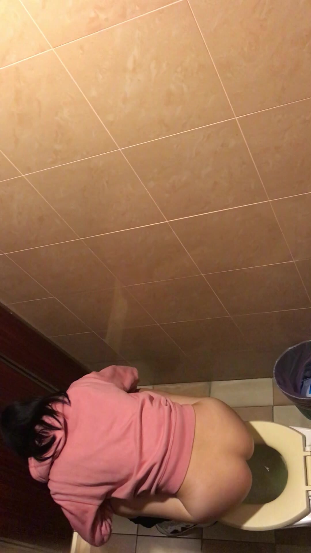TWTP 補課班女廁全景偷拍多位美女各種姿勢噓噓 (2)