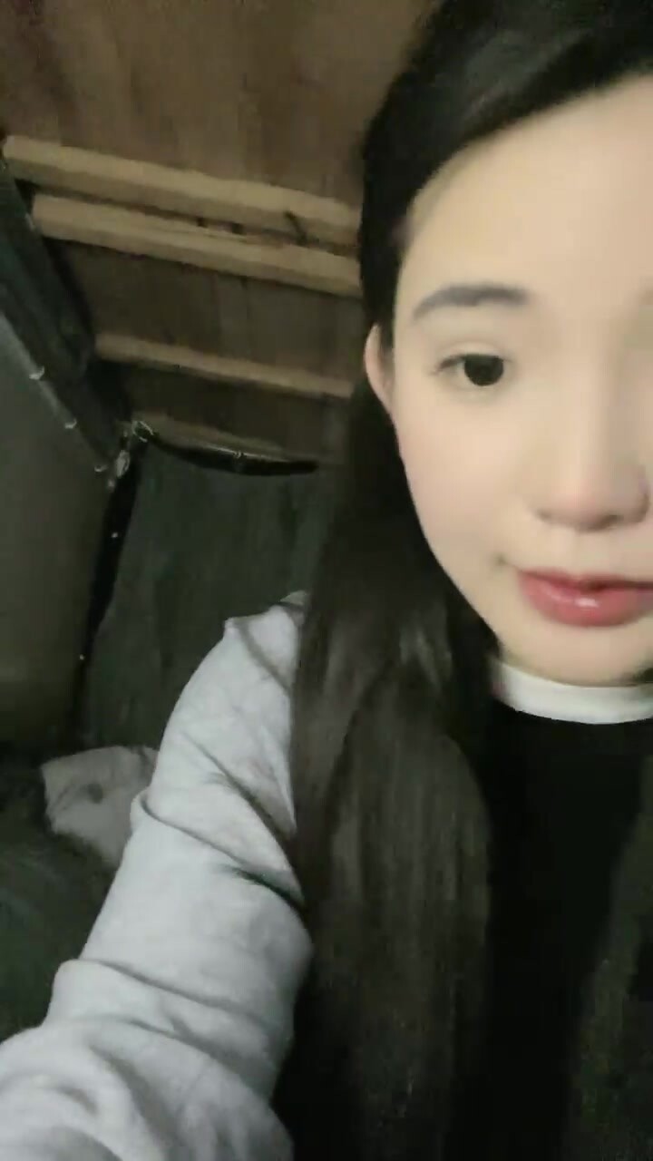 【大二學妹】蘇州G奶校花，真實可約尺度升級，第一次玩跳蛋，饅頭逼，看了讓人眼饞不已 (2)