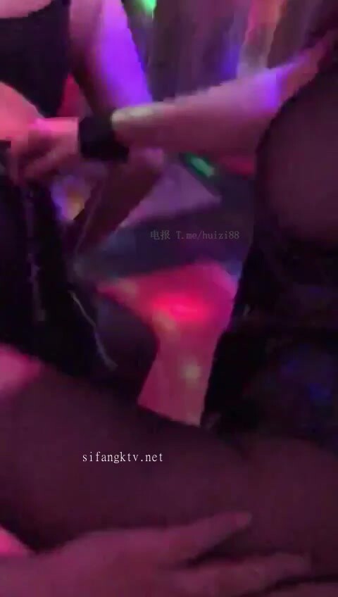 強烈推薦，技術型露臉極品大奶熟女【惠子阿姨】目前最全合集，女王調教3P啪啪各種交合，風韻猶存敗火神器 (3)