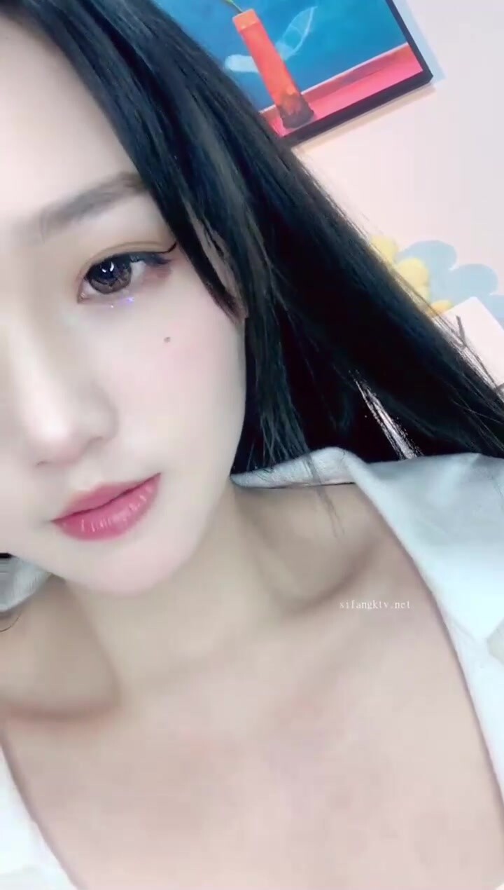 顏值控表示已陣亡！頂級綠播女神迴歸【月亮吖】頂級校花級美女，白皙皮膚美乳，超級甜美漂亮的逆天顏值，秒殺各路網紅