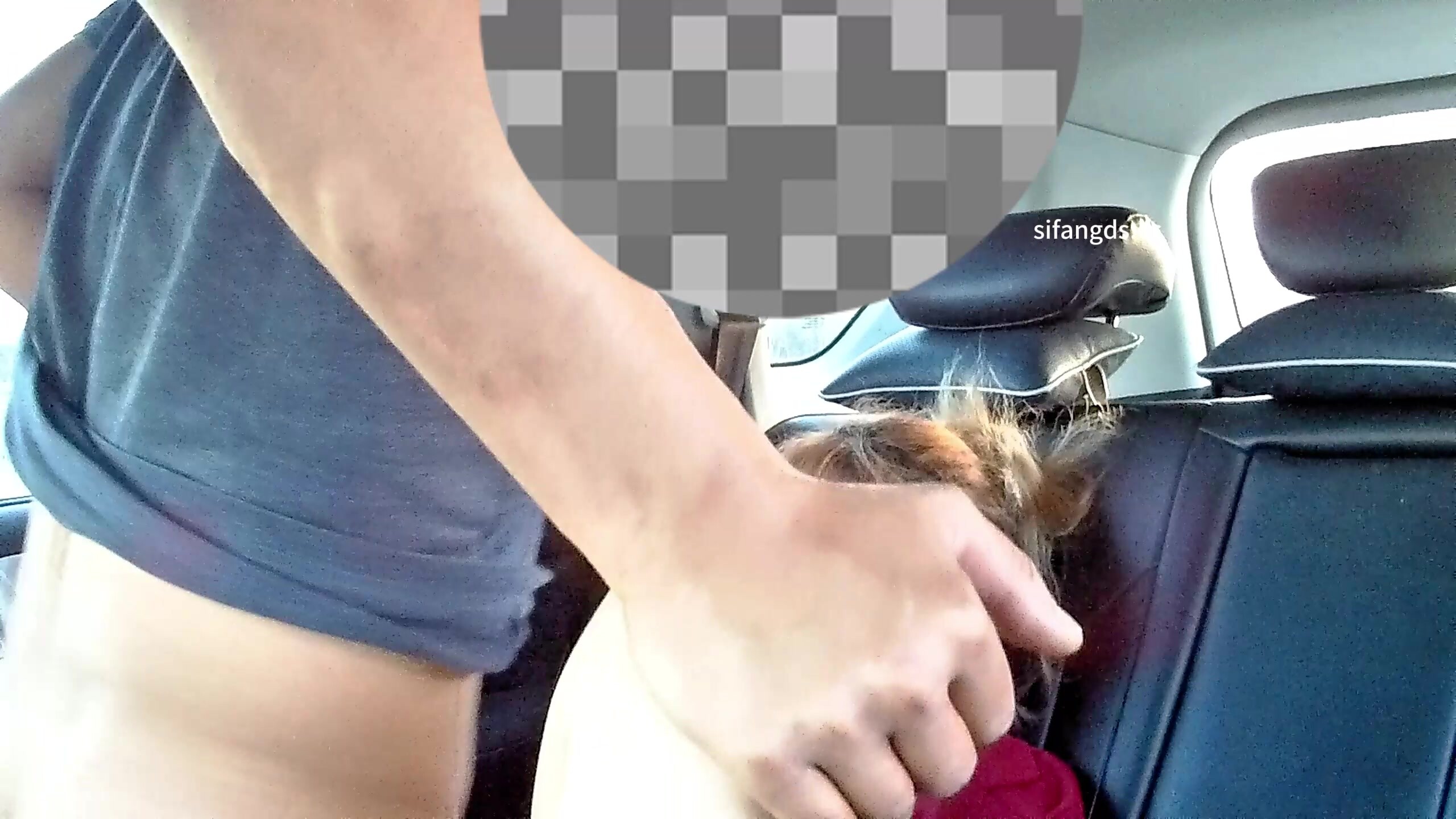 【私房原創偷拍】，帶著閨蜜助陣來的學妹，第二部車震，車裡拍攝，近距離露臉，無套才是王道