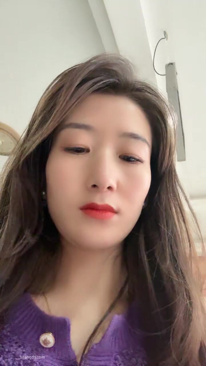 這個小少婦真不錯【明天開我嚇死了】純天然的C罩杯美乳，風情萬種，眉眼間都是誘惑，推薦 (12)