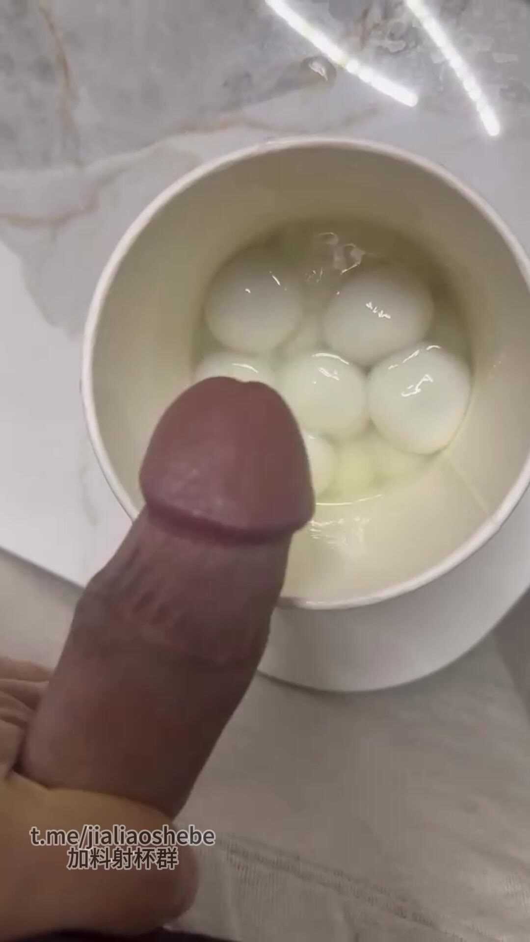 電報群VIP高畫質無水印，精液盛宴！變態老哥調教母狗堂妹，加精湯圓+口交加精甜甜圈1