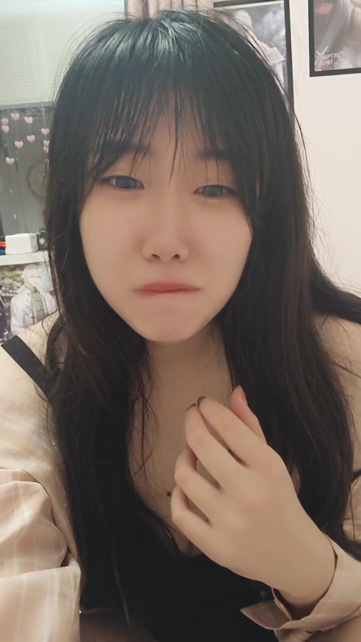 【曼曼】00後美豔騷婦 270分鐘超漂亮,扒穴自慰,叫爸爸，粉奶粉穴，跳蛋狂震爽死了 (1)