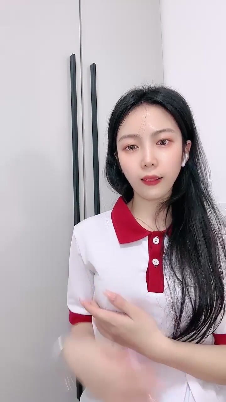 【04甜妹妹】絕對最漂亮最漂亮的新人戀愛衝昏了頭，小仙女真大方，粉穴美乳都露了！ (3)