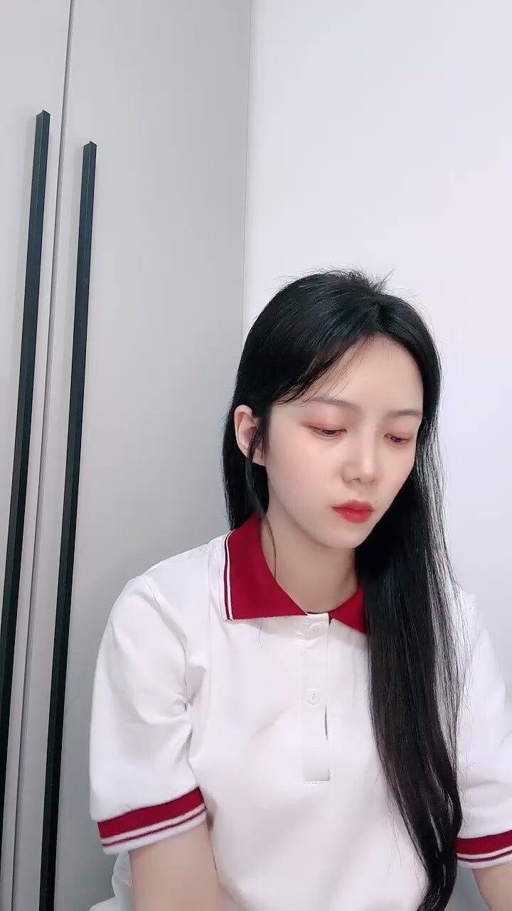 【04甜妹妹】絕對最漂亮最漂亮的新人戀愛衝昏了頭，小仙女真大方，粉穴美乳都露了！ (1)