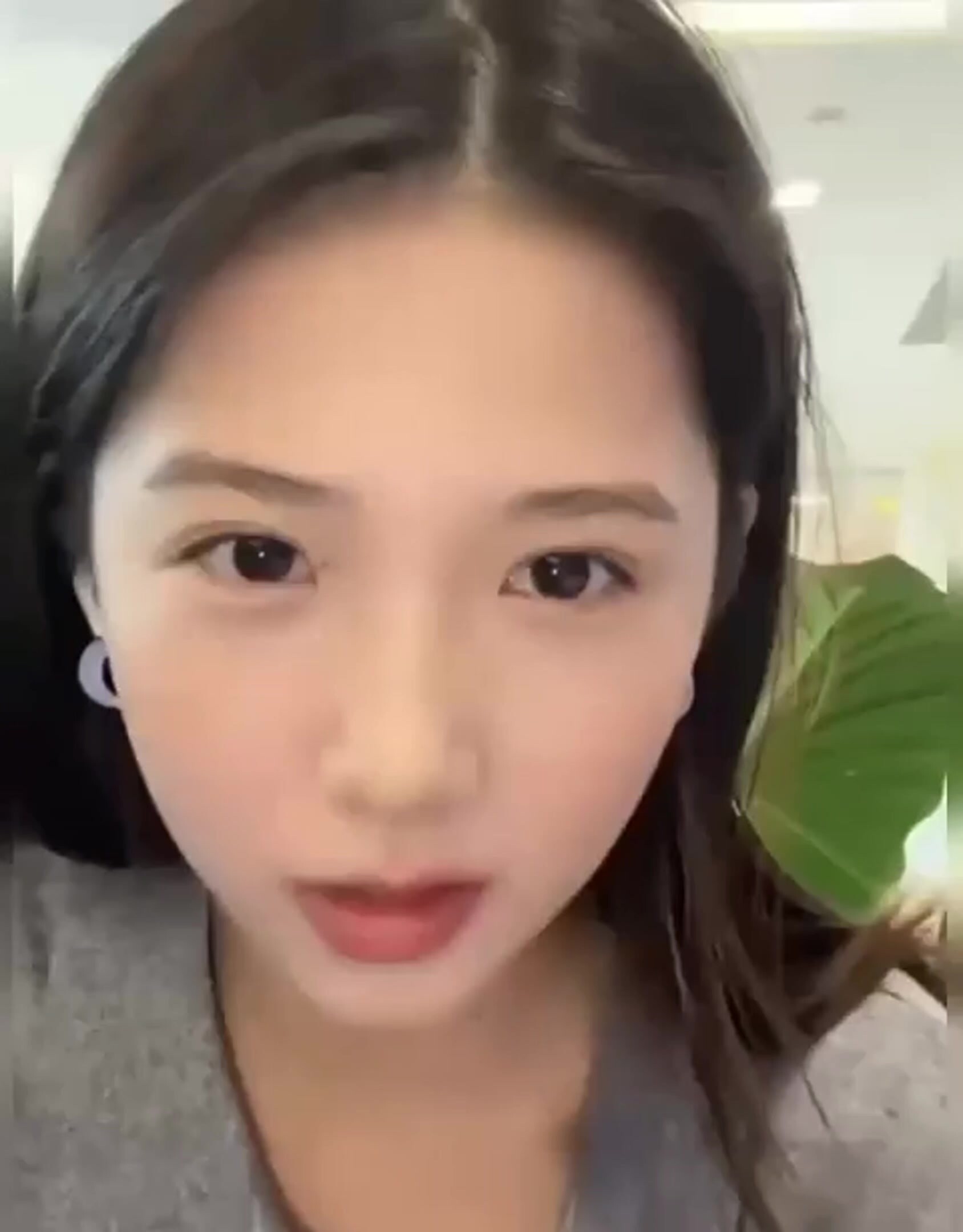 【李書妍】浙江財經大學清純校花級女神不雅影片，據說與前任分手後被渣男流出