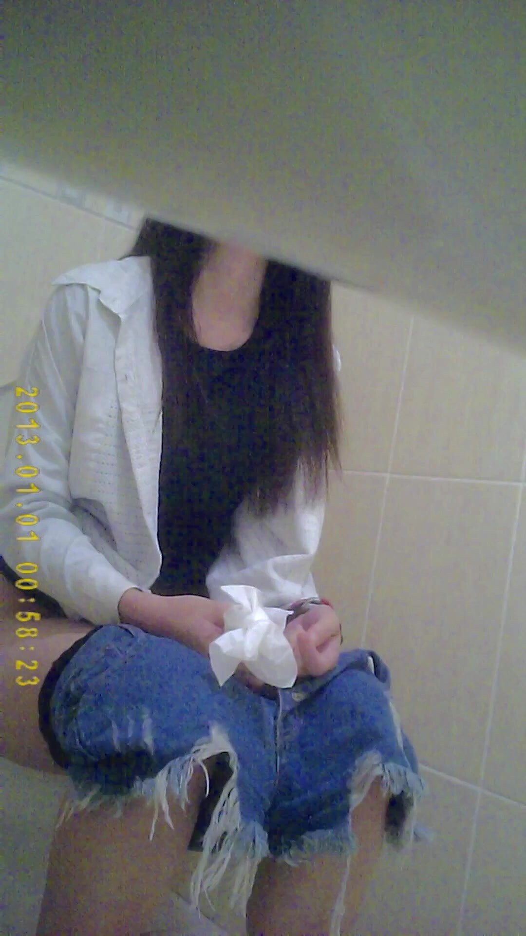 單位女廁全景偷拍幾位美女同事的肥美大鮑魚