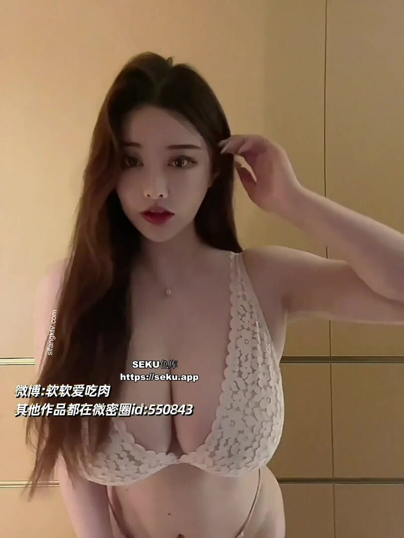 【RORO】尤物身材顏值巔峰秀人巨乳肥臀女神模特誘惑私拍，這身材簡直了，擁有一次死也足以
