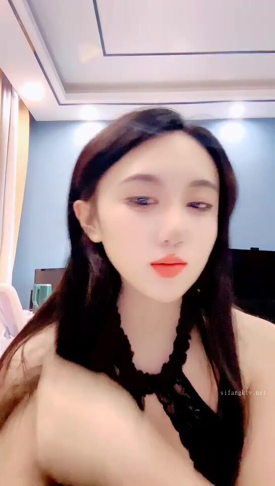 【okk】綠播轉黃播~極品顏值白虎逼 全身尤物完美~直接擼了，黑絲美乳配上無毛粉逼，愛了愛了 (3)