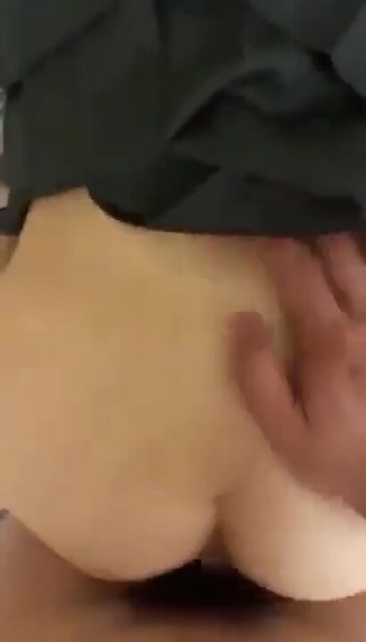 雙馬尾清純小母狗蘿莉，與大雞巴爸爸各種啪啪 一線天白虎嫩穴插出白漿，小小年紀小逼逼就活生生捅成了爸爸的形狀 (1)