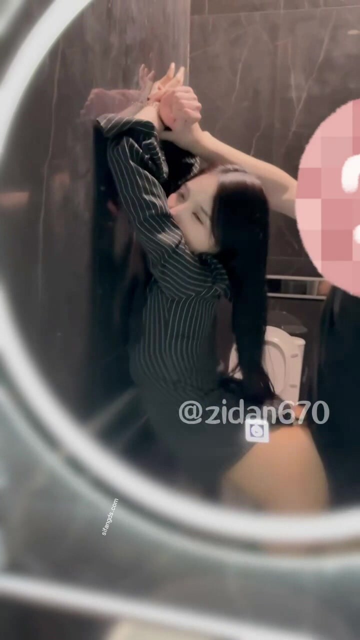 【zidan670】推特網紅女神，高顏反差婊私拍新品，富二代的肉便器，被各種花式玩肏 (1)