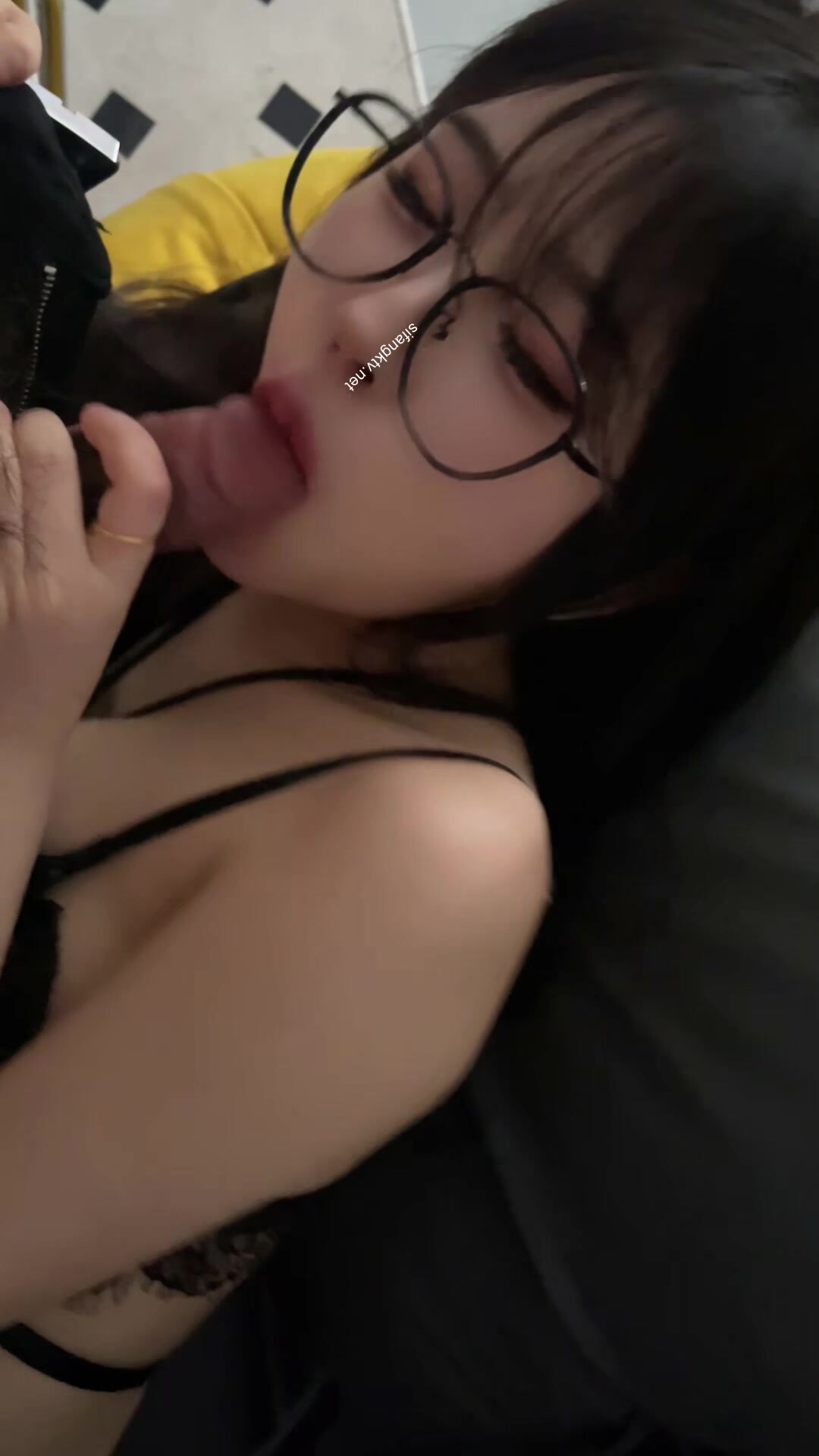 【Songss95578233】推特精緻白富美女神福利完整版，窮人的女神，富人的母狗 (1)