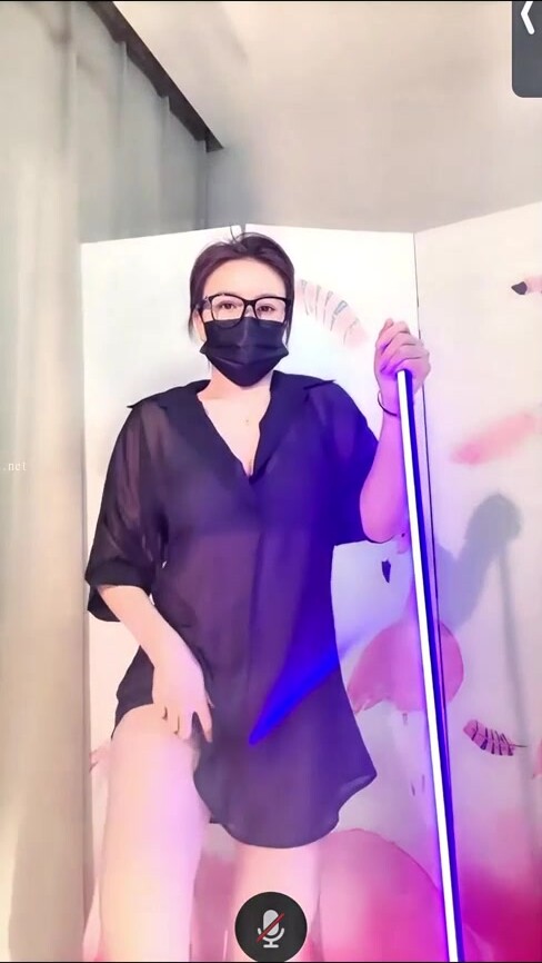 【小阿姨A】抖音擦邊主播會議擦邊舞，小尺度微露 (2)