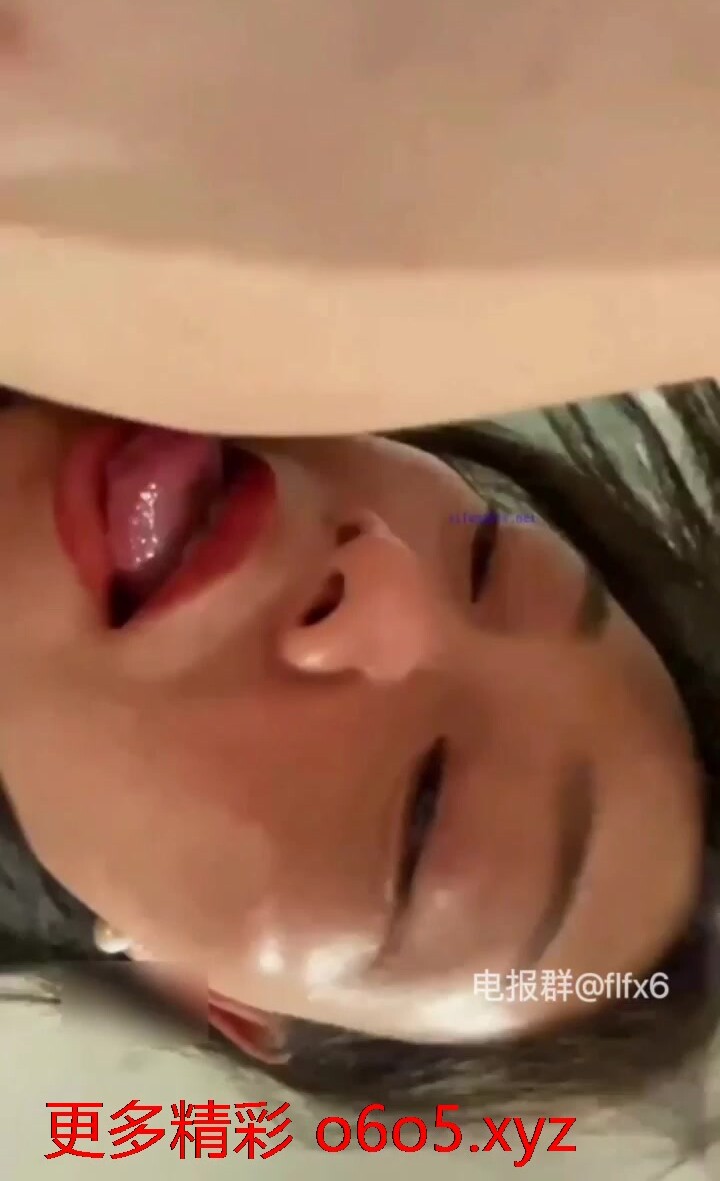 熟女 超騷少婦穿油亮絲襪 偷情約炮 瘋狂吃雞伺候