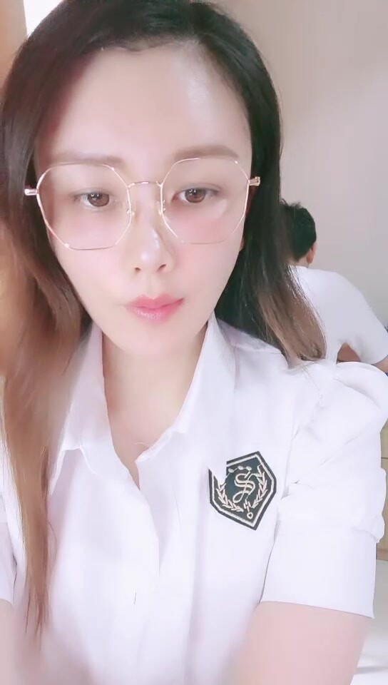 【餘君赴山海】青島淫婦第一人超騷御姐~!辦公室 戶外 車上跳蛋~漏水，玩得就是心跳和刺激 (3)