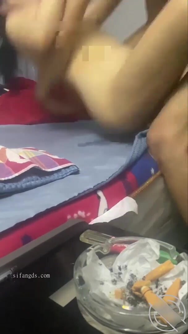 原創9、你們久等的兄弟老婆來了。就在昨晚。幹了兩炮。驚喜是她會噴水。