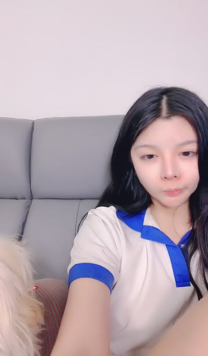 【06妹妹】新人正宗饅頭逼極品名器，高顏值美少女，好肥美的鮑魚，還是個人工白虎，誘惑值拉滿 (4)