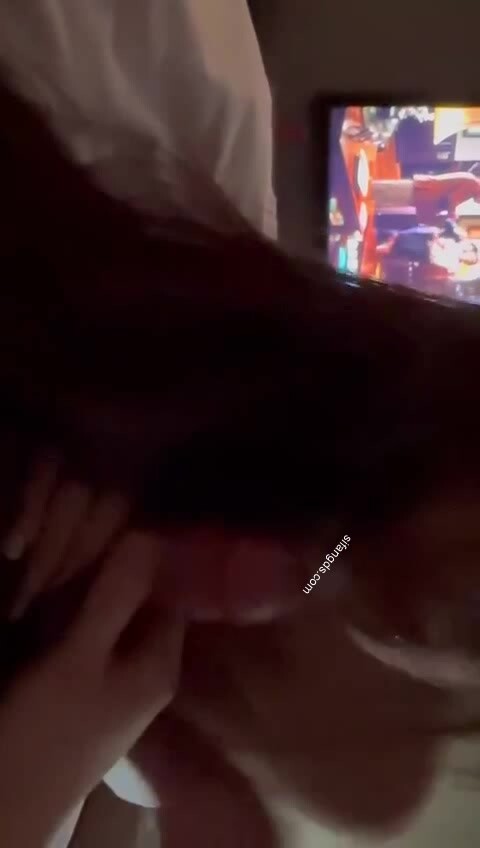 【年度最佳】老吳愛約炮 有氣質超漂亮神仙顏值JK女神 有一種無辜的眼神讓人感覺很乖需要保護的小鳥依人型別