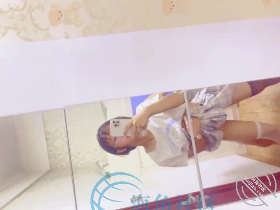 9.想操自己妹妹27：在妹妹宿舍瘋狂做愛！