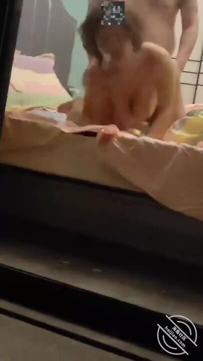 1.用小號勾引媽媽 跟媽媽聊騷最後便宜了爸爸