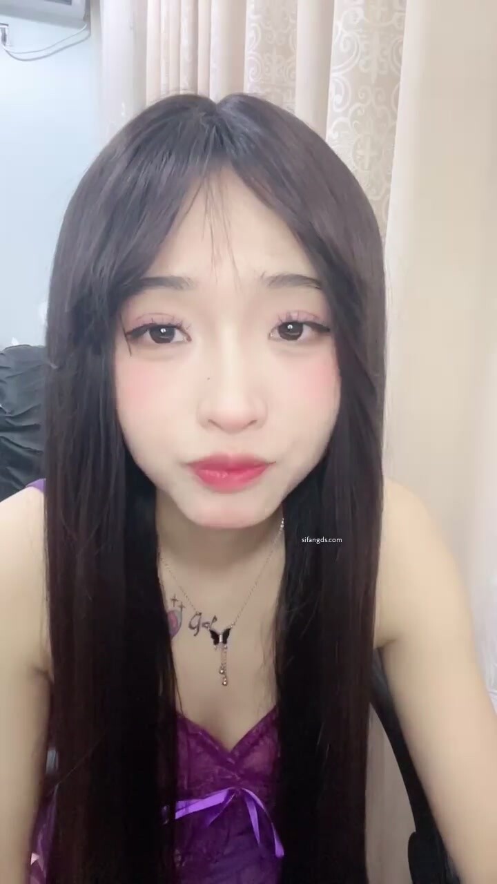 【18歲小蘿莉】18豆寶!舞蹈學妹 首次被幹 道具 狂射一身! (3)