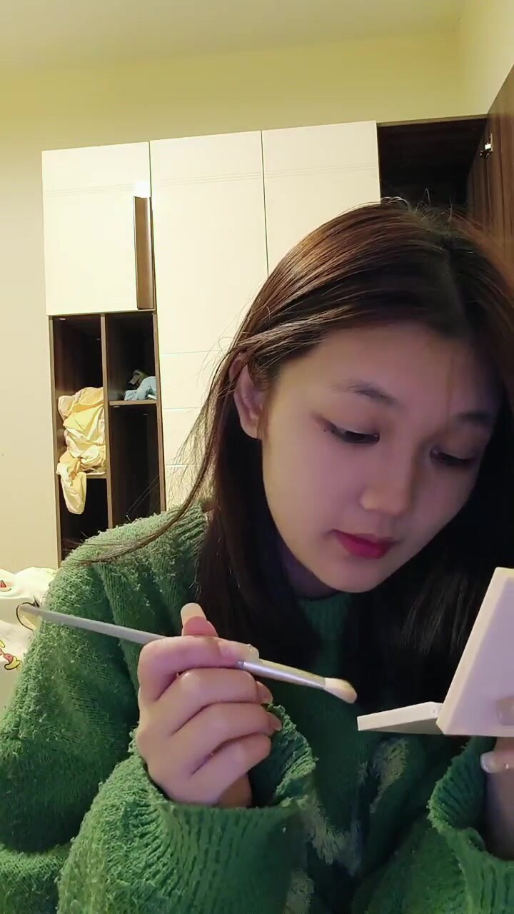 【瑾瑾】圓臉可愛鄰家妹原相機直出畫面質感強，主打的就是真實，清純乖乖女，掰開粉穴自慰 (4)