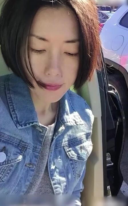 人妻反差婊：北京少婦陶丹與老外男友激情啪啪洩露，身材不錯逼逼粉嫩，卻洋大人艹了，太賤太可惜了！