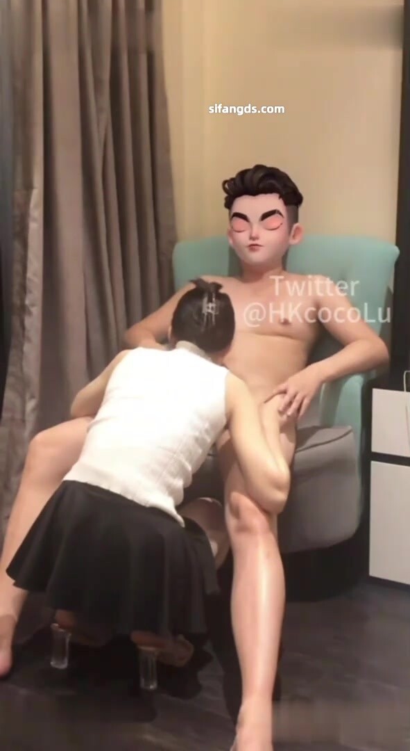 【翹臀人妻】綠帽一邊挑逗空檔騷妻，一邊等單男來操她，沒想到老婆騷樣子讓他來了性慾，