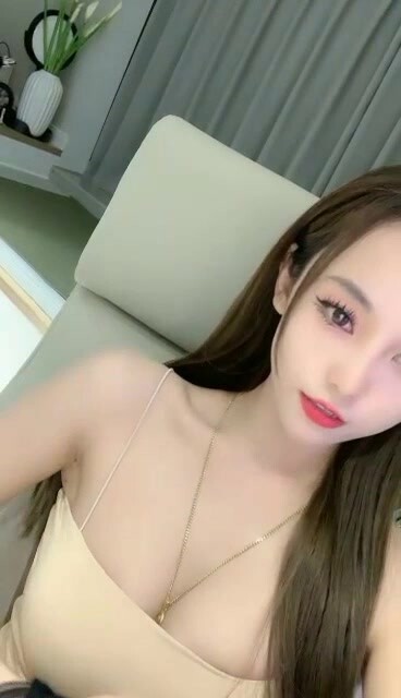 【潔妮尼克斯倪克斯神域】虎牙高顏值女神平面模特綠茶主播 高價自購自慰啪啪福利影片 (2)