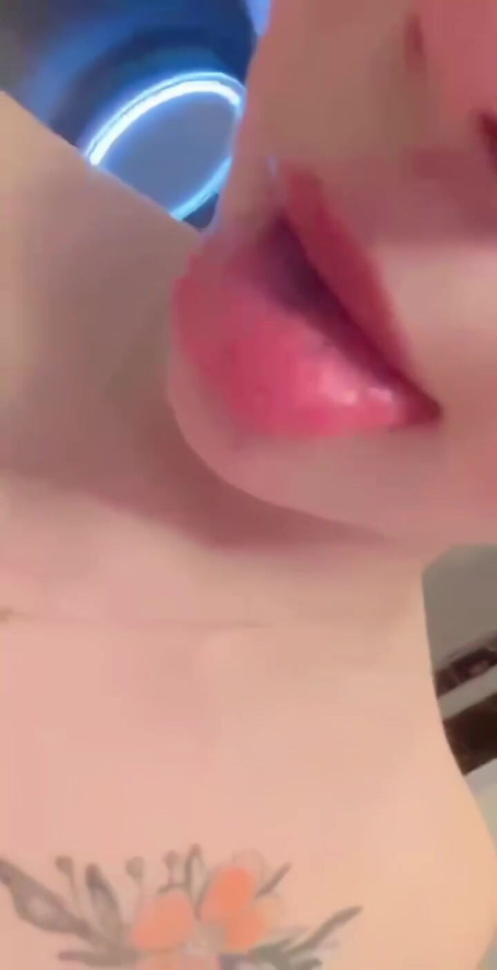 『懶懶呢』美乳翹臀性感尤物頂級大奶被操的晃吖晃，端莊優雅的外表與淫蕩的樣子超級反差 這樣尤物誰受得了 (3)