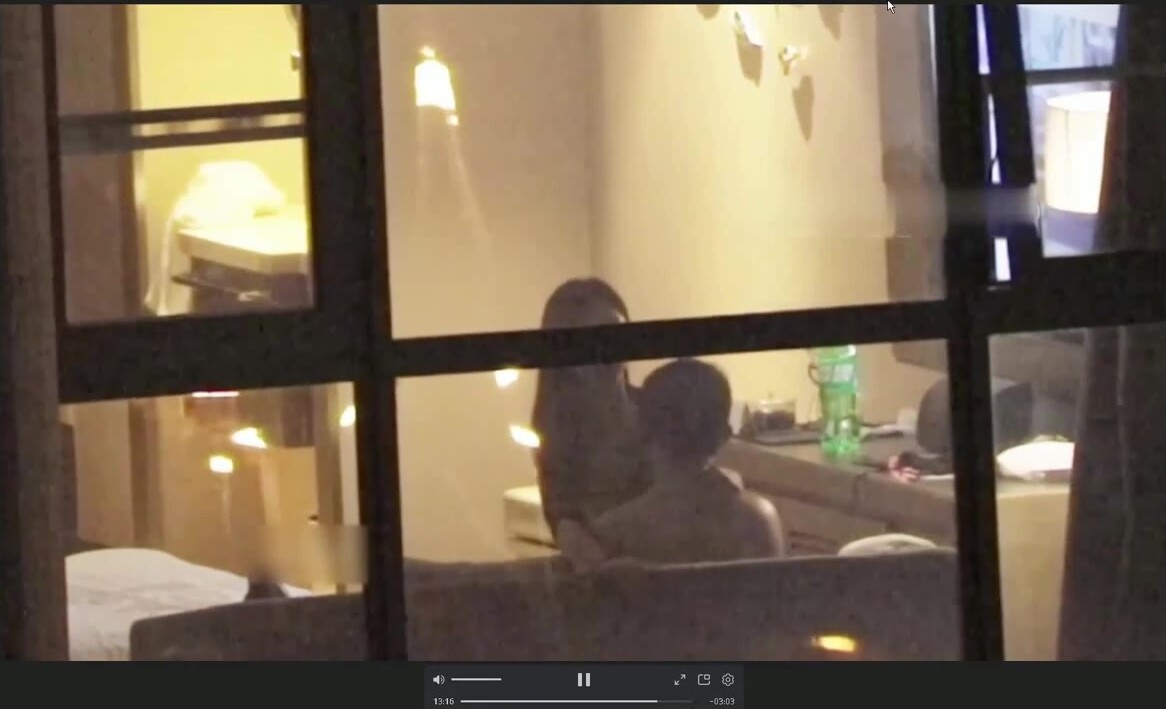 【五星級酒店窗外偷拍】情趣旗袍美女第二炮實時真實偷拍，跟男友濃情蜜意如膠似漆好刺激