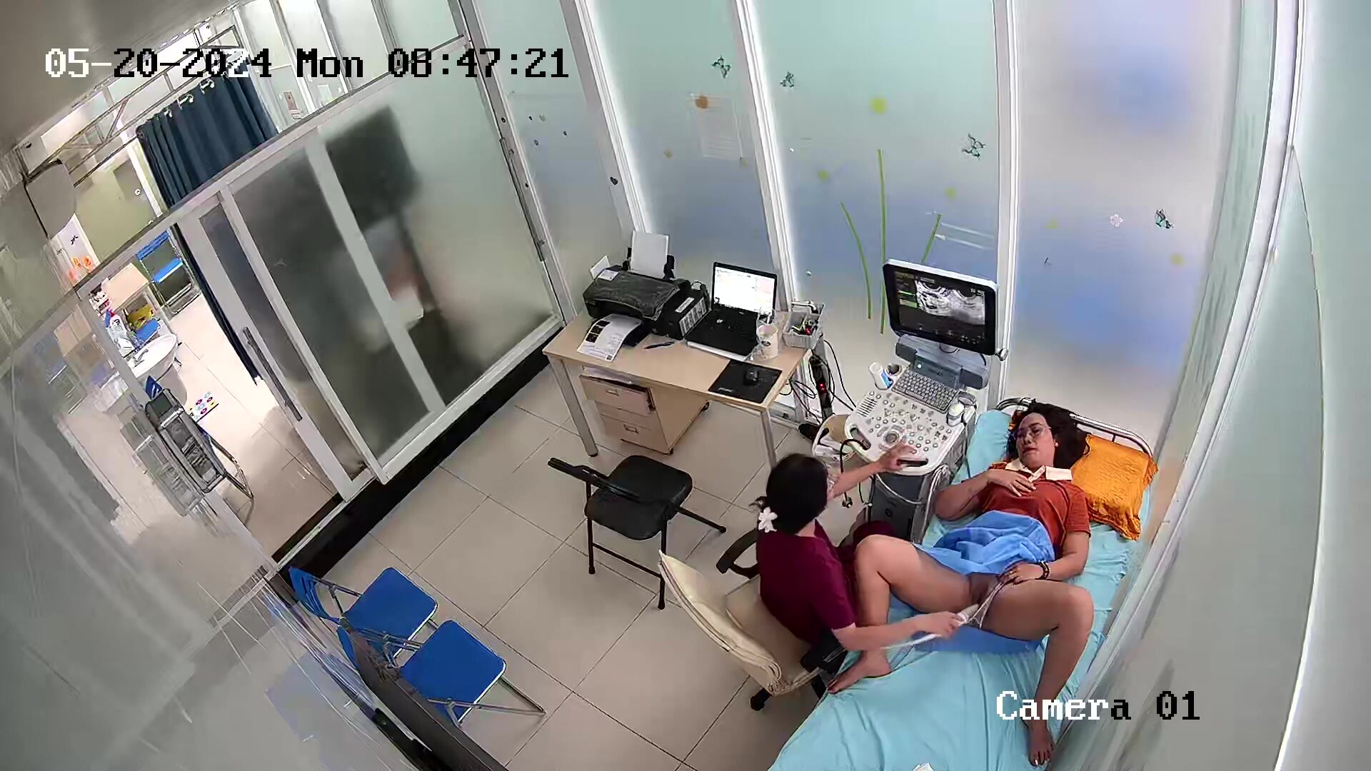 稀缺駭客破解醫院監控攝像頭偷拍婦科檢查孕婦插逼陰道檢查 (4)