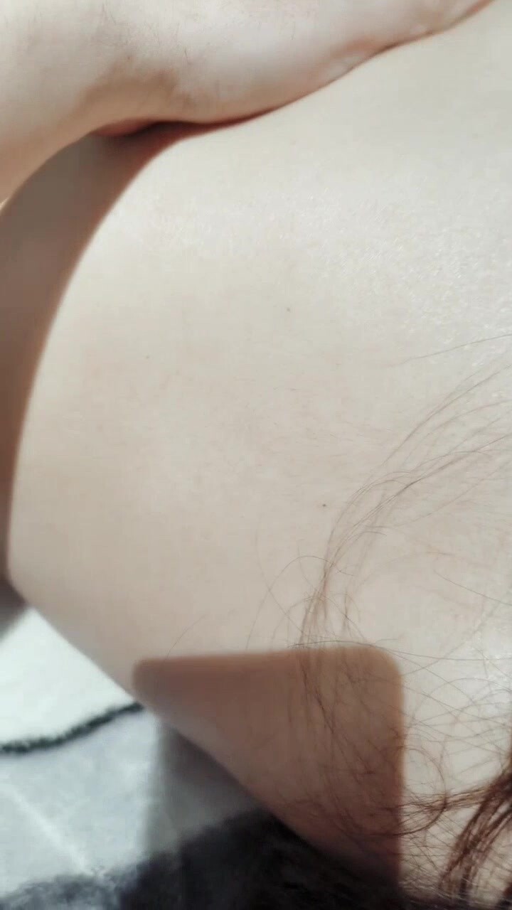 老婆出差被隔離在外我夜闖小姨子家跟她談理想造小人