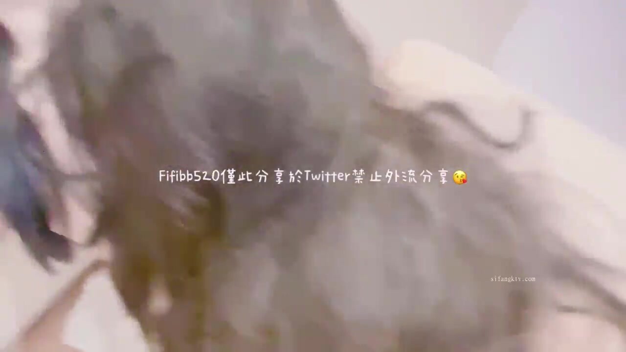 《極品反差女神洩密》露臉才是王道！高顏S級美鮑外圍綠茶婊【波衣】福利群私拍，自摸百合啪啪用水柱衝逼自慰 (1)