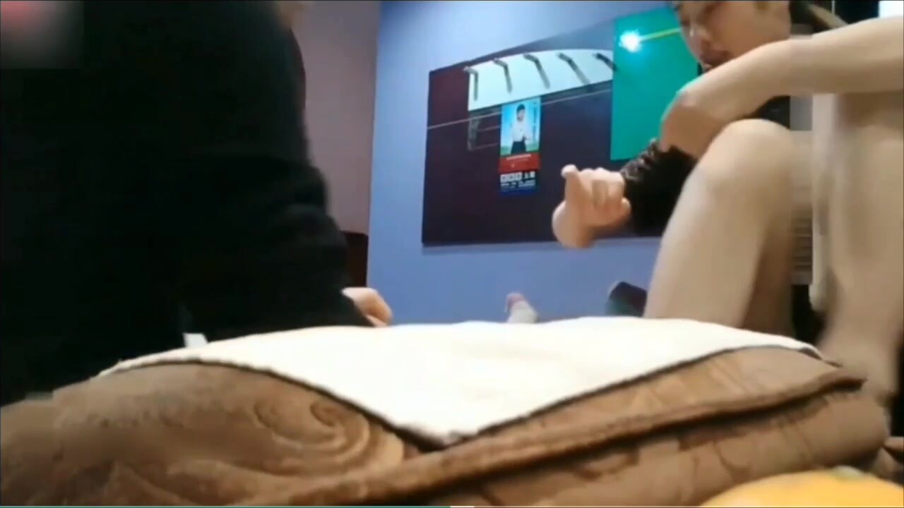 探訪按摩店：技師：他不尊重我，正規按摩店耍流氓脫褲強行打飛機引來經理！