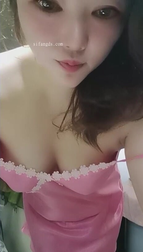 小鎮故事多，某地鎮政府部門公務員【荷爾萌】上班面對領導玩跳蛋，下班酒店約炮，悠閒快樂一整天 (1)