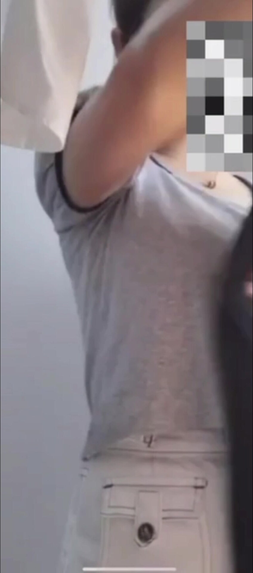 洩密流出白嫩巨乳G奶女神人前端莊清純人後被啪啪無套體外射洗澡自拍影片（9V) (1)