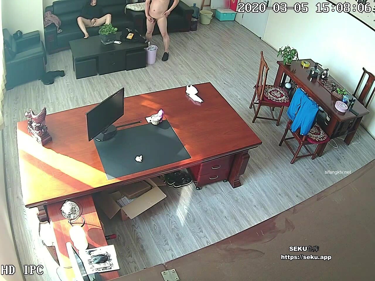 河北某婦女主任辦公室偷情忘關攝像頭 高顏值婦女主任被按在沙發上花式爆操 10分49秒 (2)