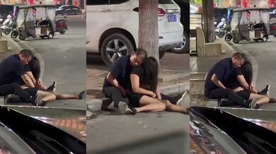 河北酒吧門口撿屍猥褻實錄醉酒小妹癱坐街頭 被猥瑣老頭當眾指奸 掀衣揉奶插襠摳穴