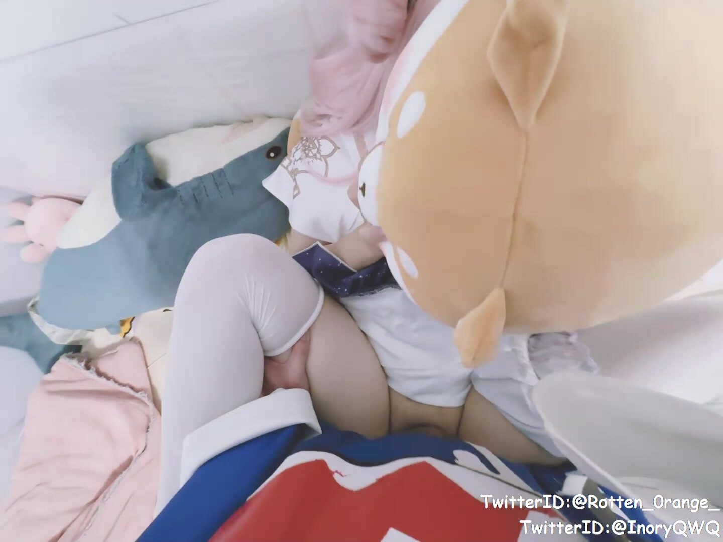 【推特】極品偽娘『大小姐爛橘子@Rotten0range』可愛COSER男娘相互啪啪 (1)