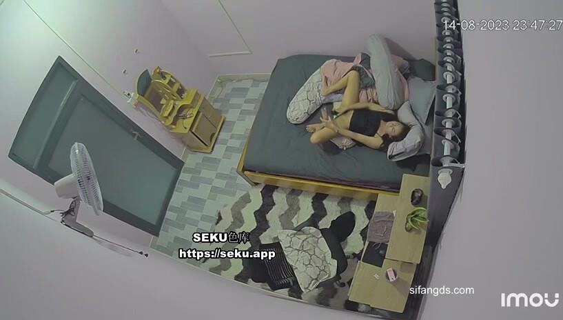 【破解攝像頭】稀缺攝像頭 自慰合集 把自己玩高潮了 (2)