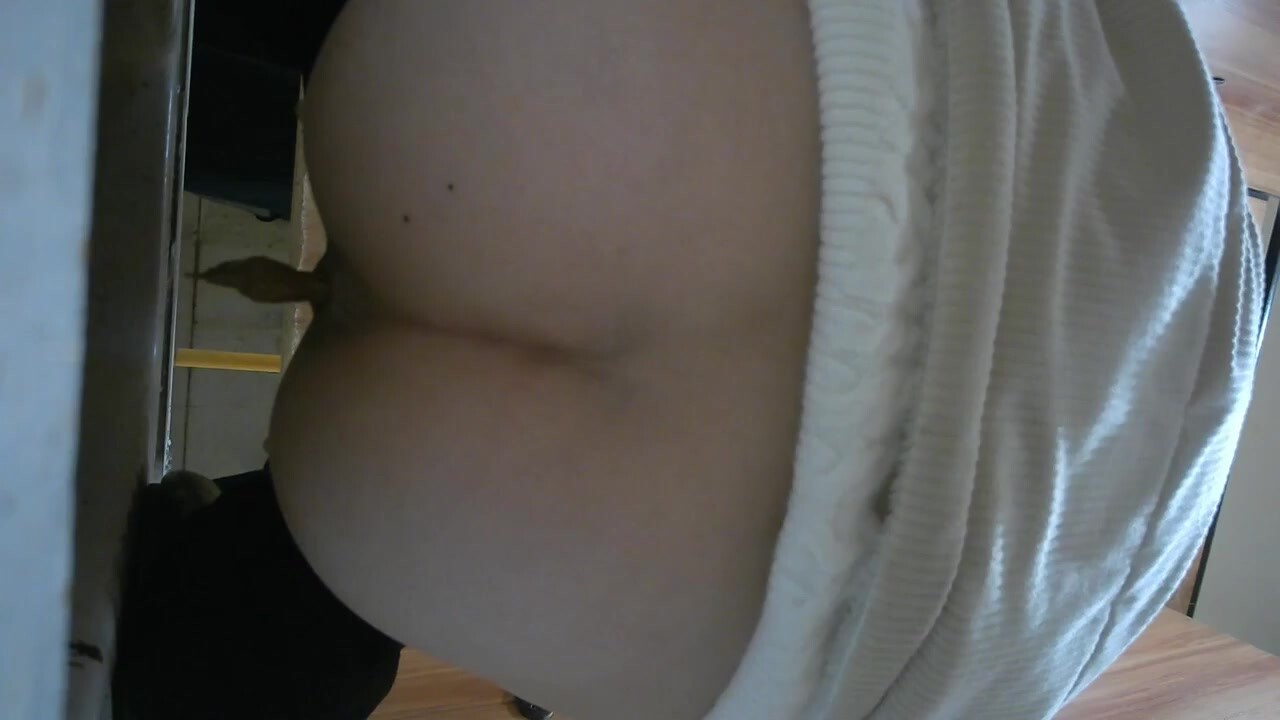 商場女廁高畫質攝像頭全景後拍眾多的美女噓噓各種神秘花園完美展示